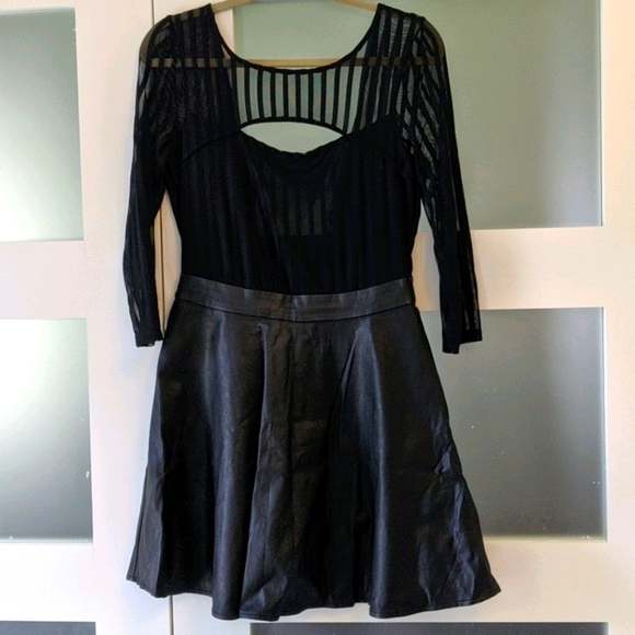 Guess faux leather and black mesh dress - Picture 1 of 4